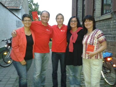 Lutz Schöffel (2.v.l.) mit den Neumitgliedern Tina Hambsch, Pierre Mechler, Ulrike Lechnauer-Müller und Gisela Kneisl