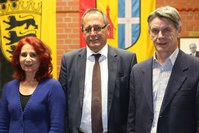 v.l.n.r. Krimhilde Rolli, OB Walter Heiler, Roland Herberger