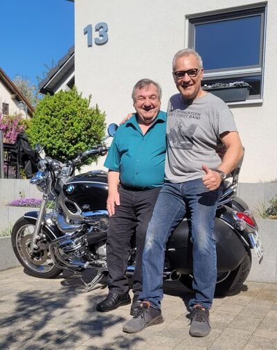 OV Vorsitzender Becker gratuliert Andreas Klose (Bildrechte beim SPD OV Sulzfeld-Zaisenhausen)