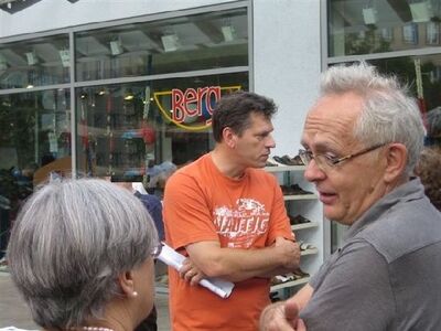 Gerhard (Mitte) und Jürgen am Infostand