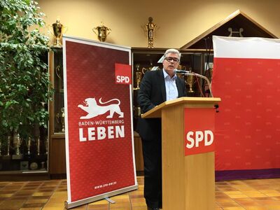 Landtagskandidat Rupp bei seiner Rede